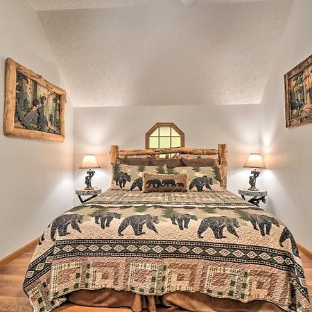 Picturesque Pigeon Forge Cabin With Mountain Views Eksteriør billede