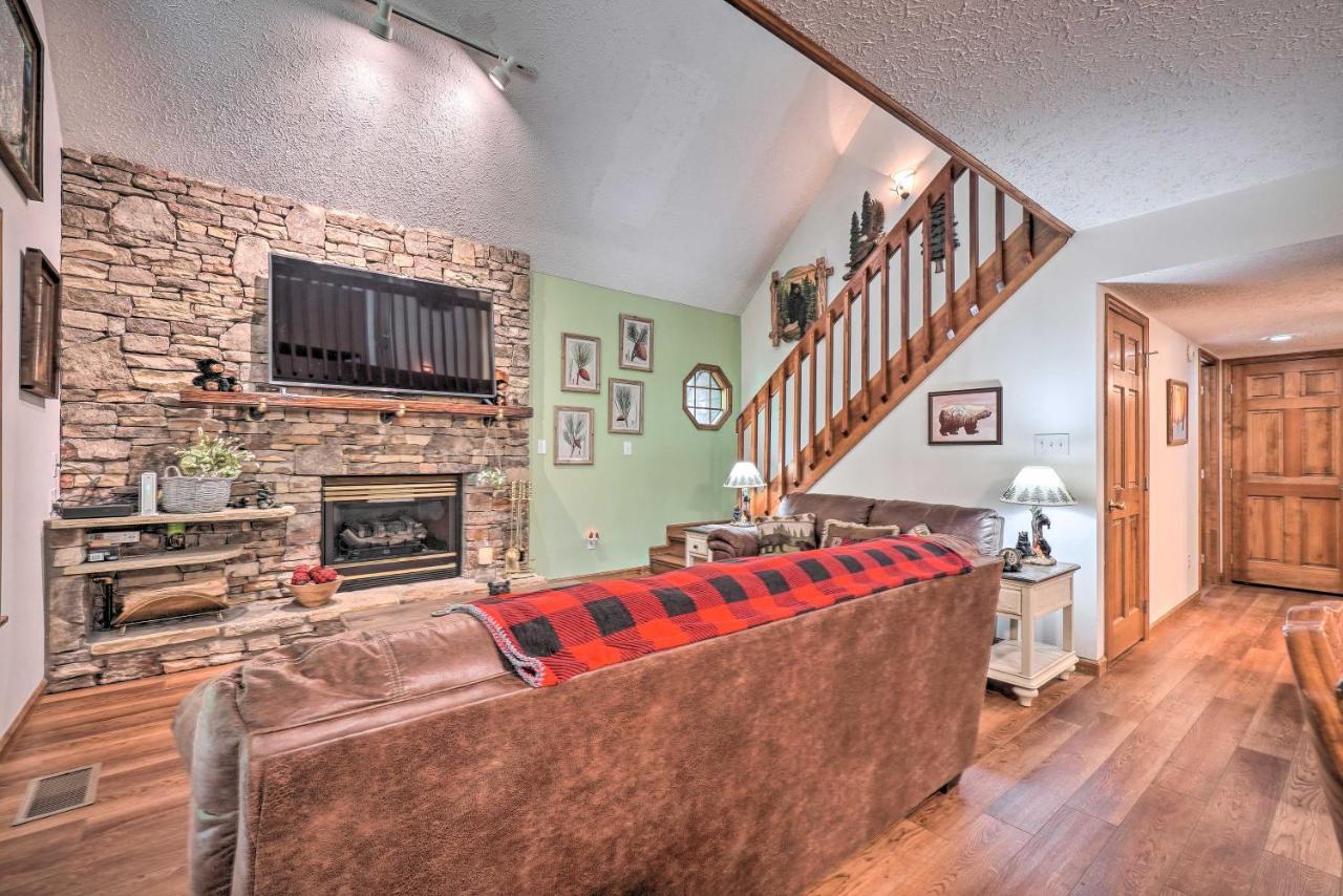 Picturesque Pigeon Forge Cabin With Mountain Views Eksteriør billede