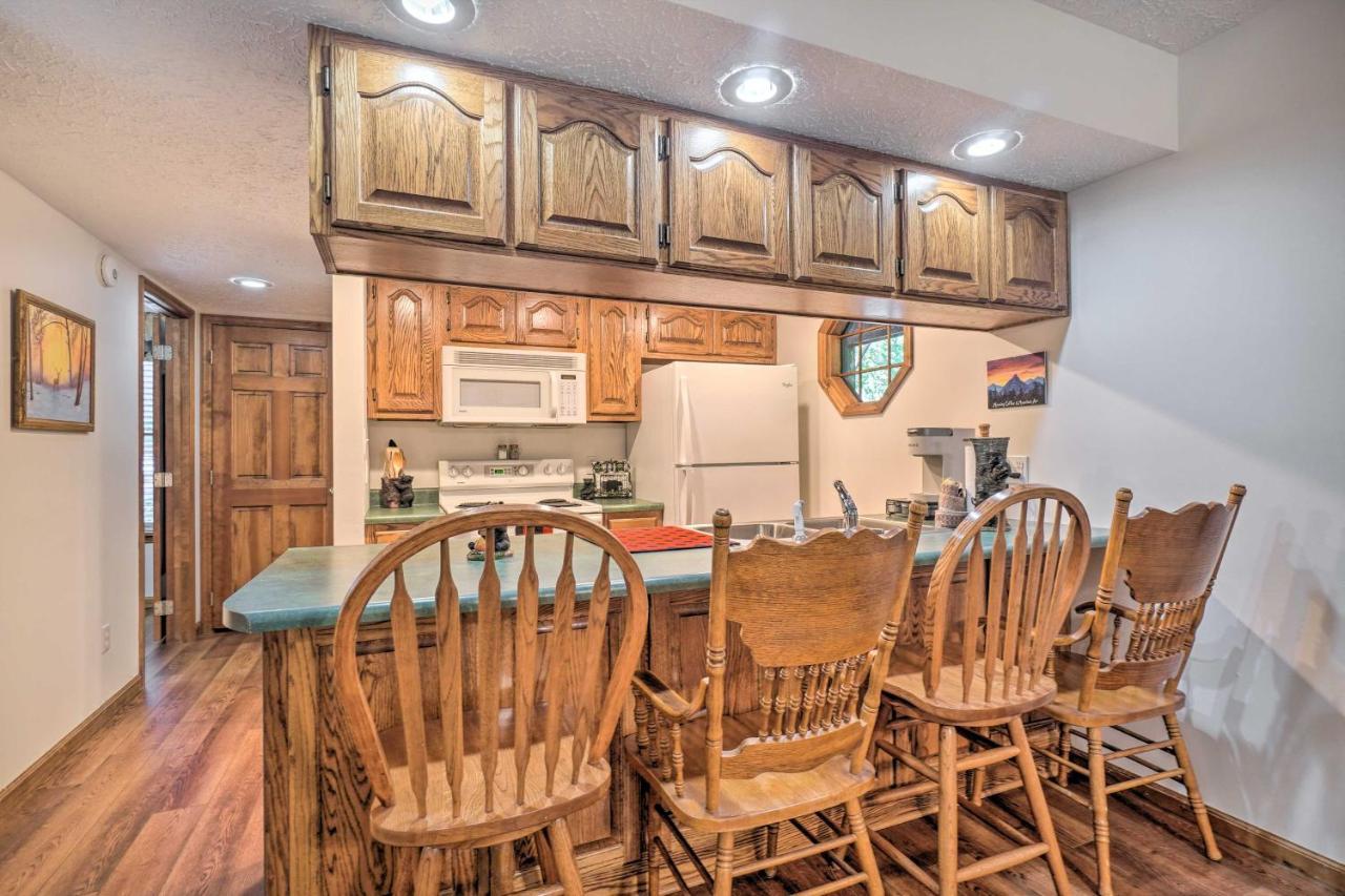 Picturesque Pigeon Forge Cabin With Mountain Views Eksteriør billede
