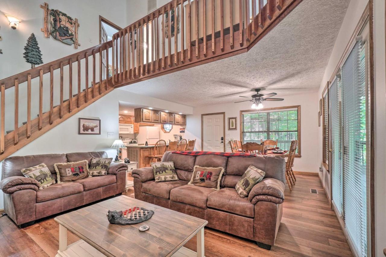 Picturesque Pigeon Forge Cabin With Mountain Views Eksteriør billede