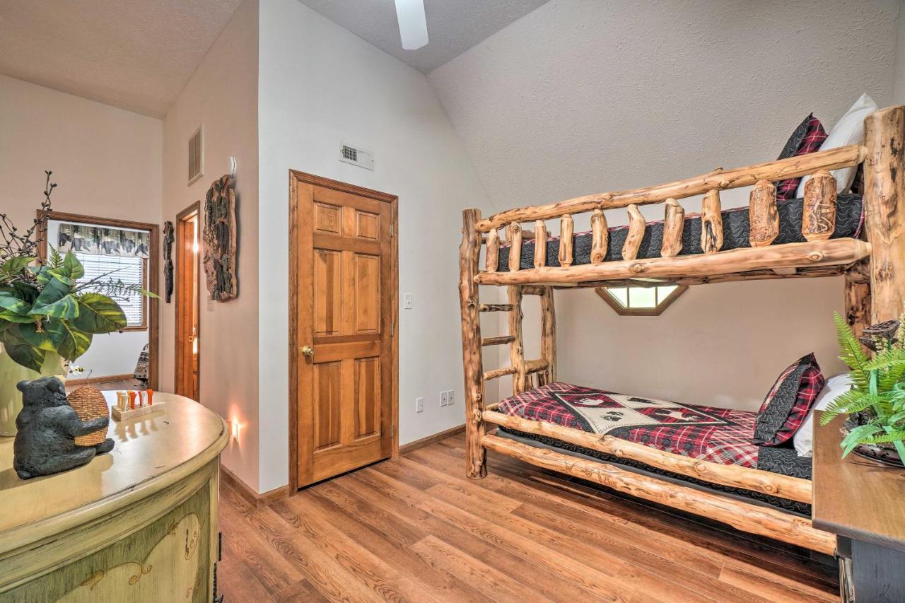 Picturesque Pigeon Forge Cabin With Mountain Views Eksteriør billede