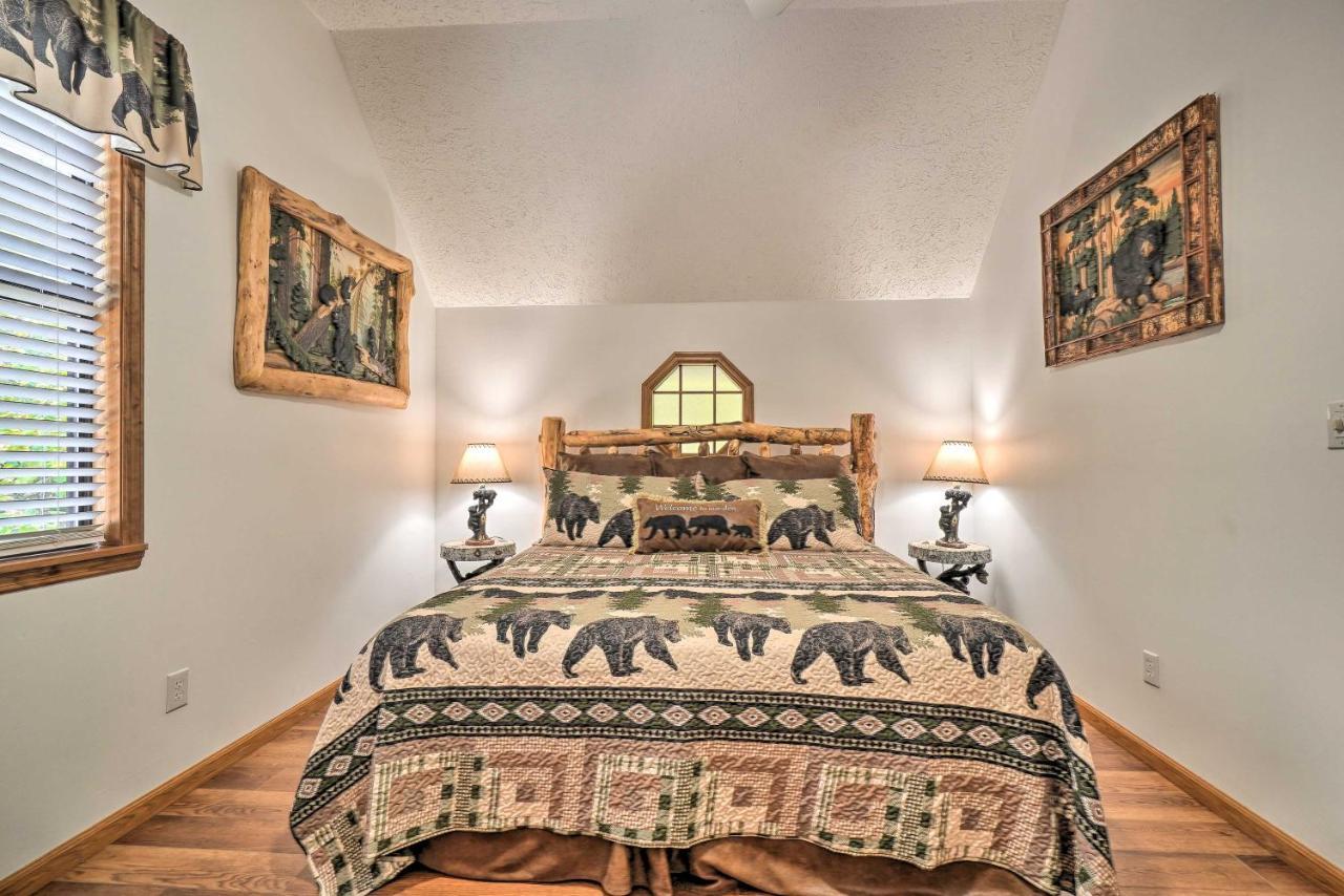 Picturesque Pigeon Forge Cabin With Mountain Views Eksteriør billede